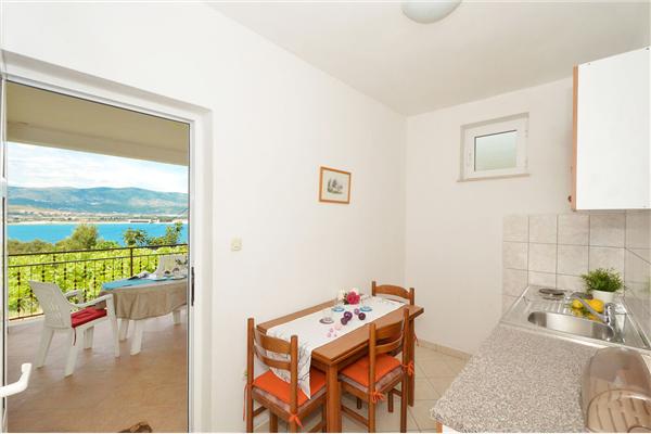 Apartment A2, for 3 persons