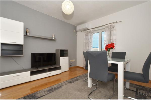 Apartment A4, for 10 persons