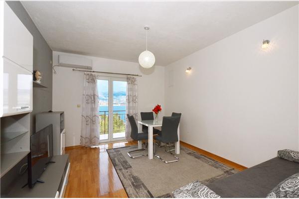 Apartment A4, for 10 persons