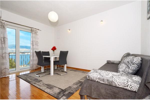 Apartment A4, for 10 persons