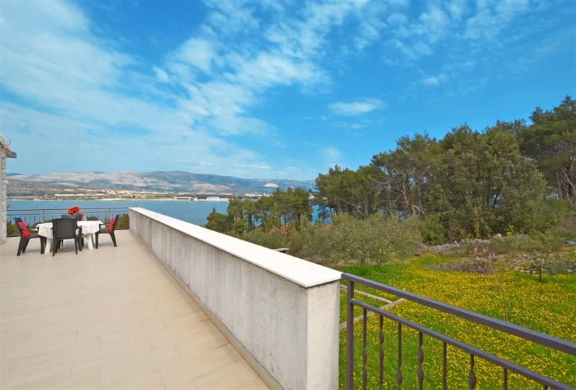 Apartment A4, for 10 persons