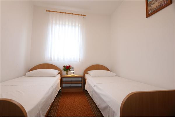 Apartment A3, for 6 persons