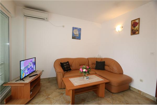 Apartment A4, for 6 persons