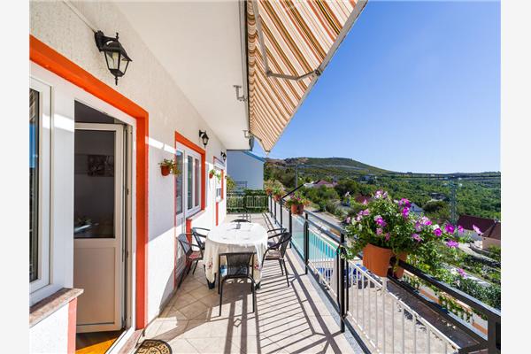 House K1, for 12 persons