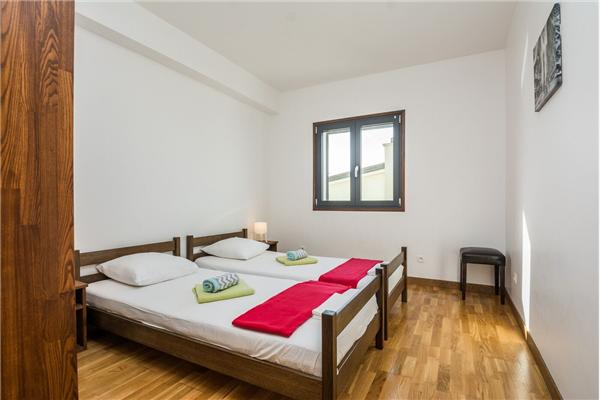 Apartment A1, for 5 persons