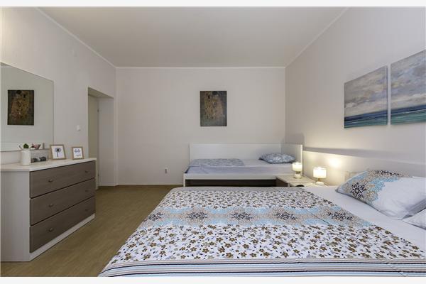 Apartment A1, for 8 persons