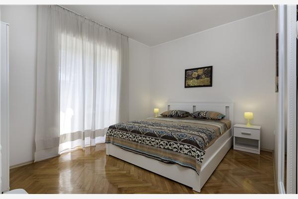 Apartment A1, for 8 persons