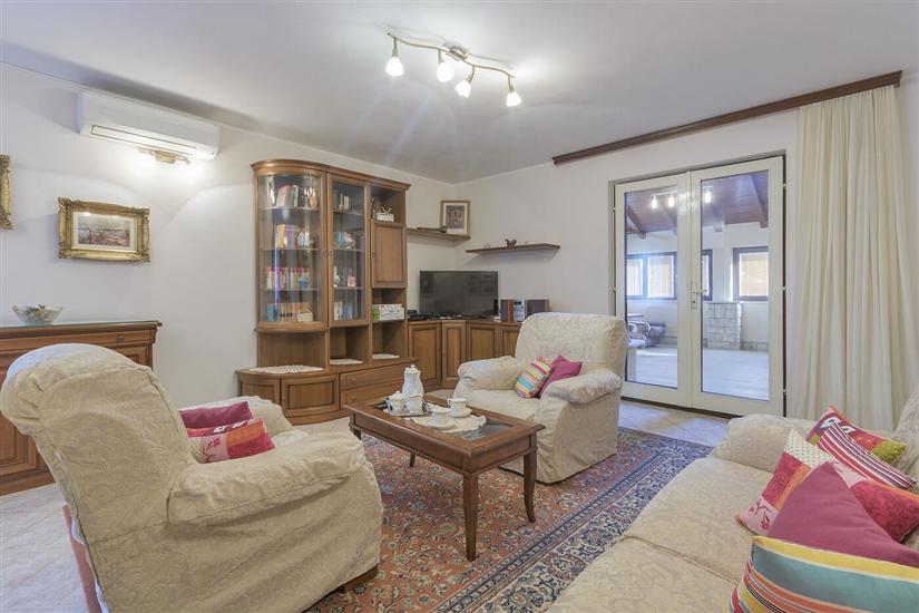 Apartment A2, for 8 persons