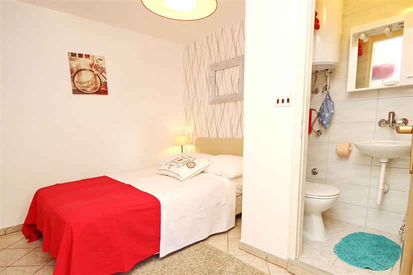 Room S1, for 2 persons
