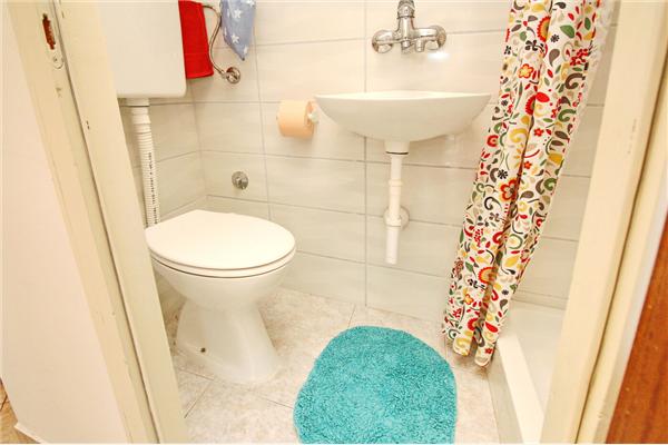 Room S1, for 2 persons