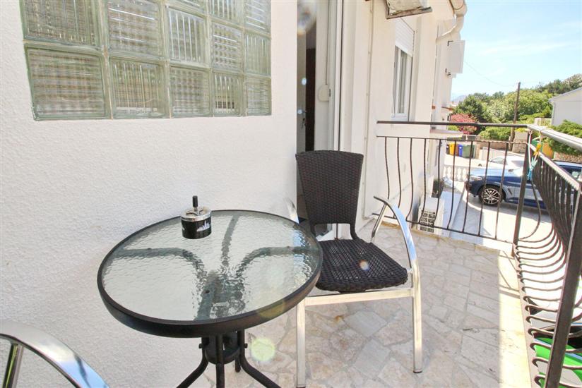 Room S1, for 2 persons