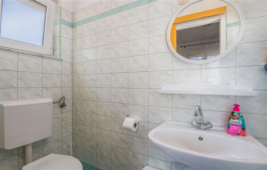 Room S1, for 2 persons