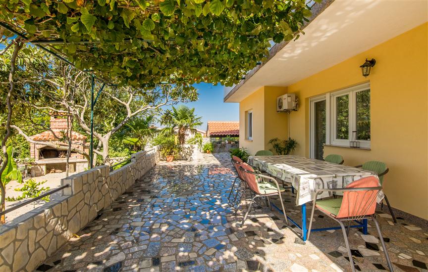 Room S2, for 2 persons