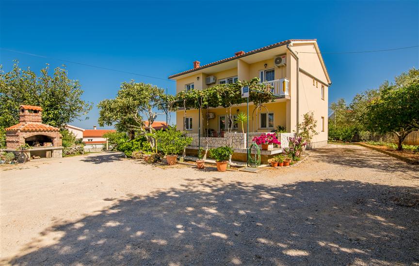 Room S2, for 2 persons