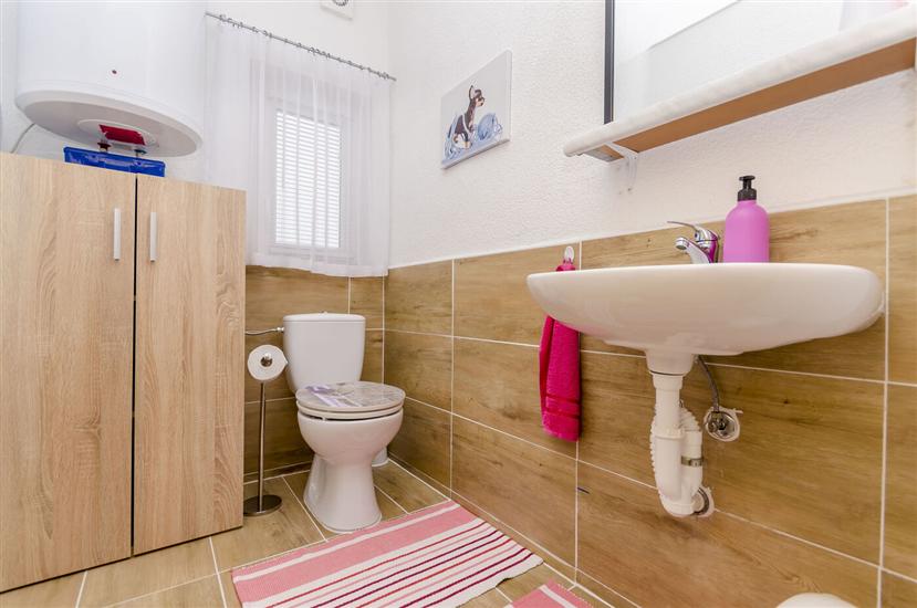 Apartment A1, for 6 persons