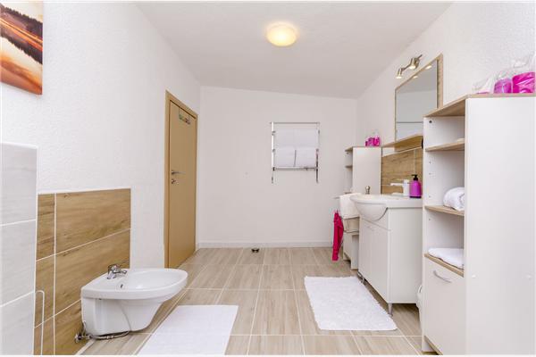 Apartment A1, for 6 persons