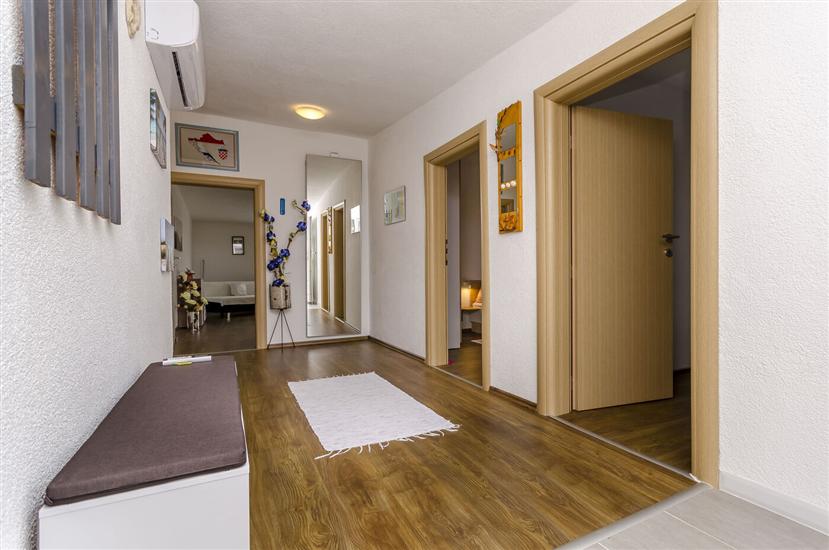 Apartment A1, for 6 persons