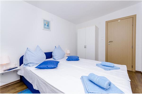 Apartment A1, for 6 persons