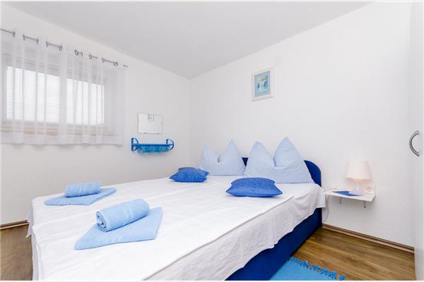 Apartment A1, for 6 persons