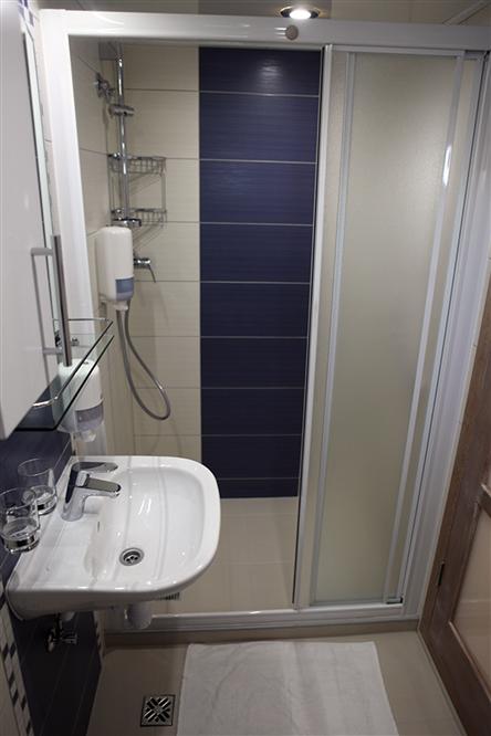 ad925b0d1e4609fa3352254eabe3a605-original