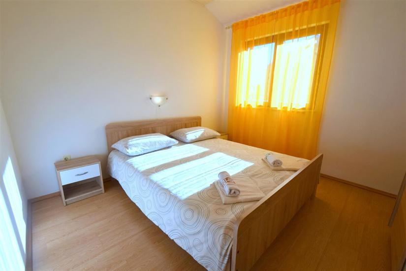 Apartment A2, for 6 persons