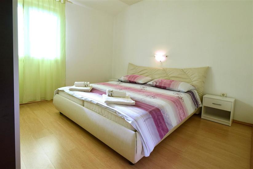 Apartment A2, for 6 persons