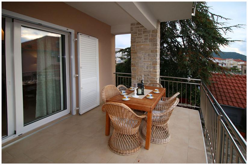 Apartment A4, for 5 persons