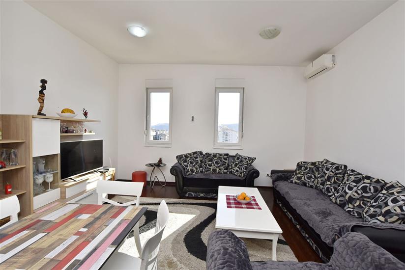 Apartment A1, for 5 persons