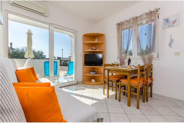 Apartment A1, for 5 persons