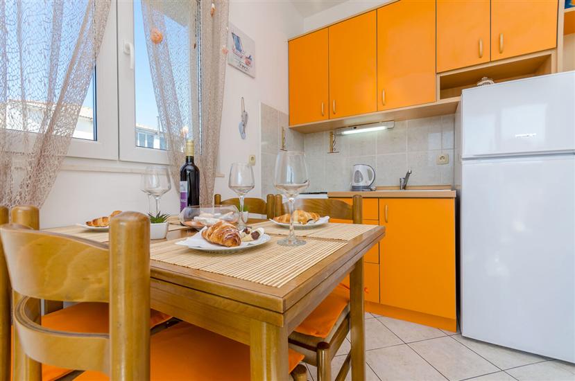 Apartment A1, for 5 persons