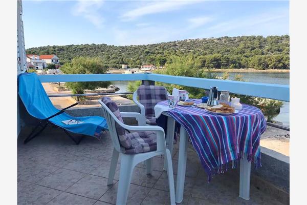 Apartment A2, for 3 persons