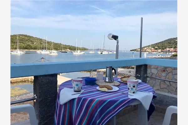 Apartment A2, for 3 persons