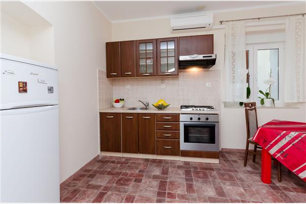 Apartment A1, for 5 persons
