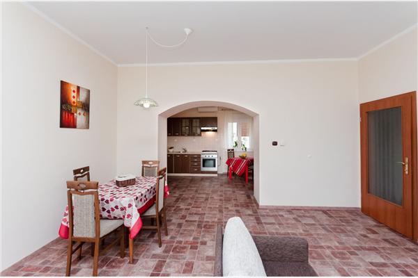 Apartment A1, for 5 persons