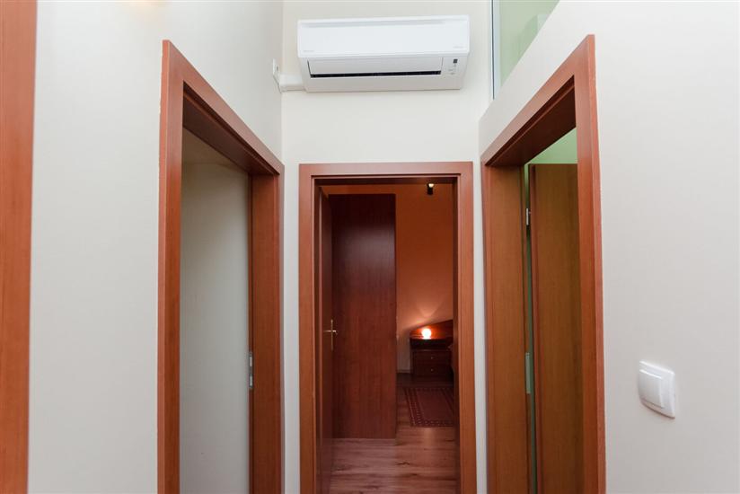 Apartment A1, for 5 persons