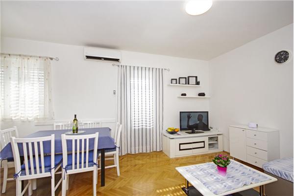 Apartment A1, for 6 persons