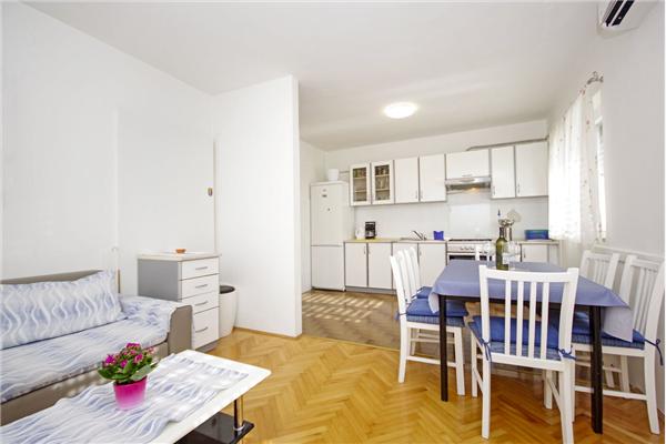 Apartment A1, for 6 persons