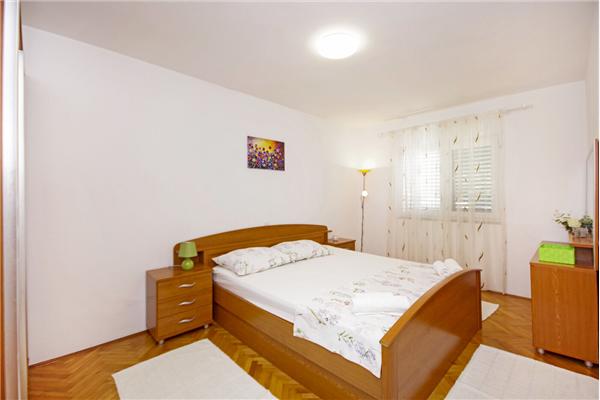 Apartment A1, for 6 persons