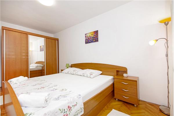 Apartment A1, for 6 persons
