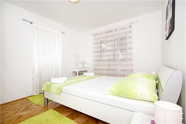 Apartment A1, for 6 persons