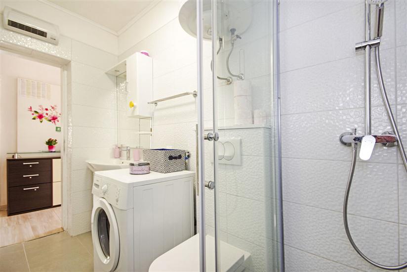 Apartment A1, for 6 persons