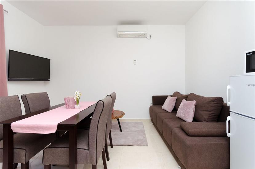 Apartment A4, for 4 persons