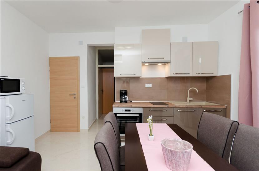 Apartment A4, for 4 persons