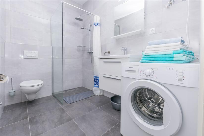 Apartment A1, for 8 persons