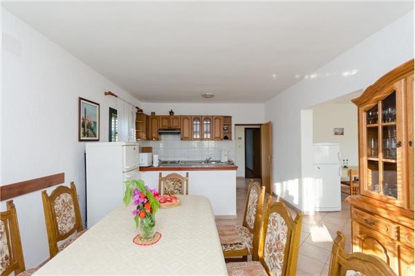 Apartment A1, for 10 persons