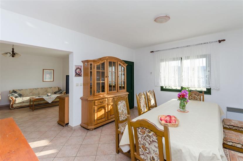 Apartment A1, for 10 persons