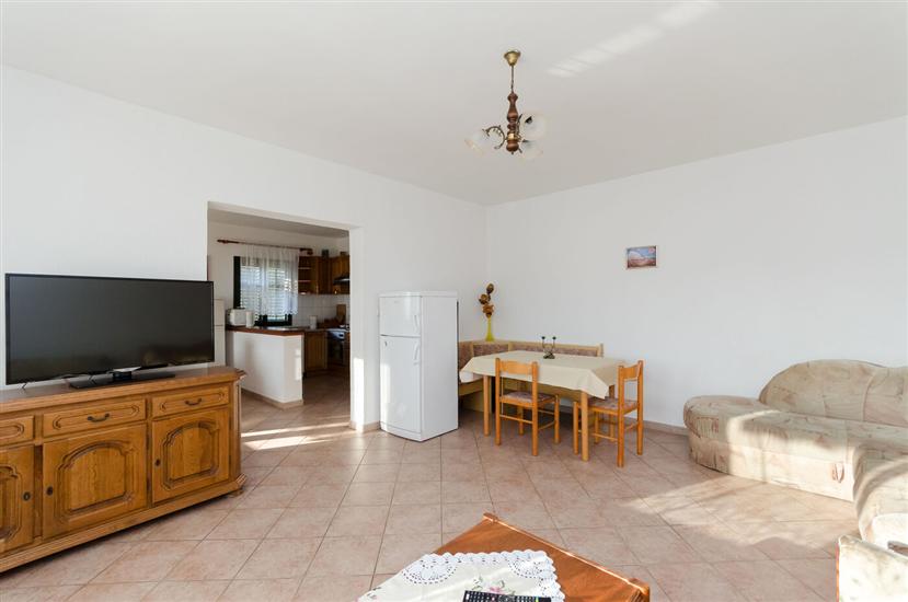 Apartment A1, for 10 persons