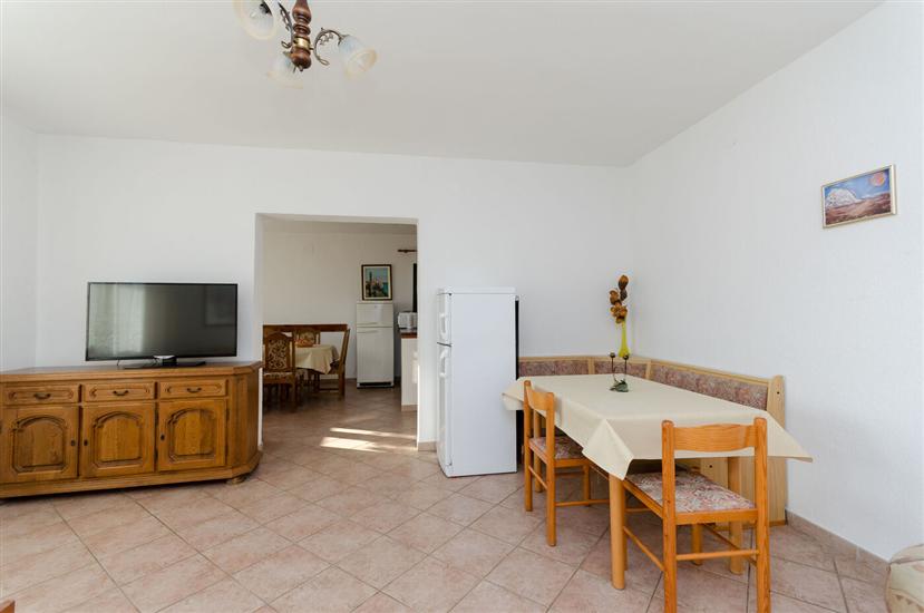 Apartment A1, for 10 persons