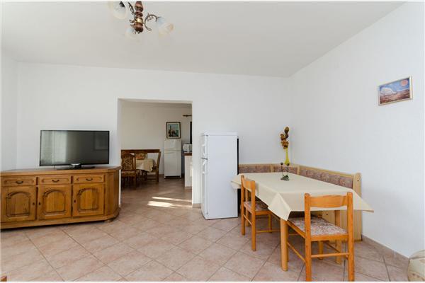 Apartment A1, for 10 persons