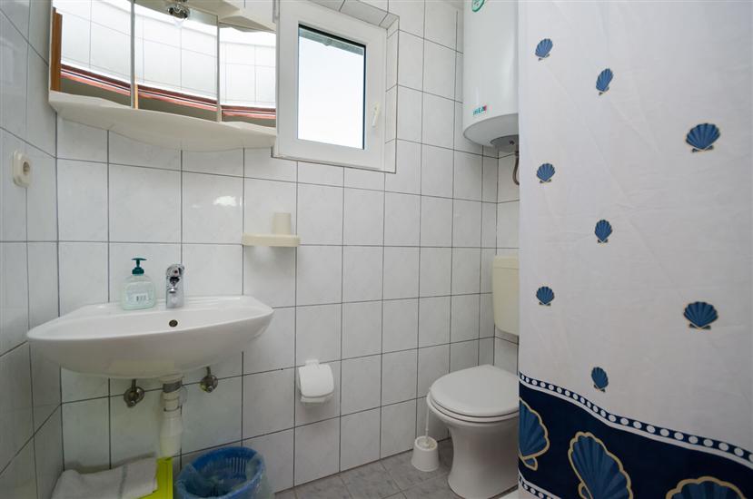 Apartment A2, for 7 persons